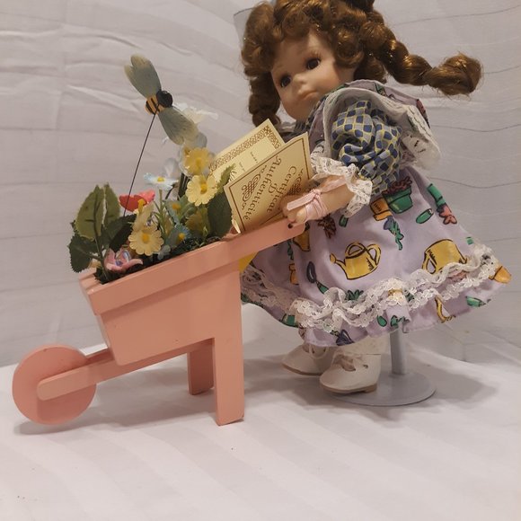 (( Listing # 38 ))😇Collector's Choice Porcelain Doll - Picture 1 of 11